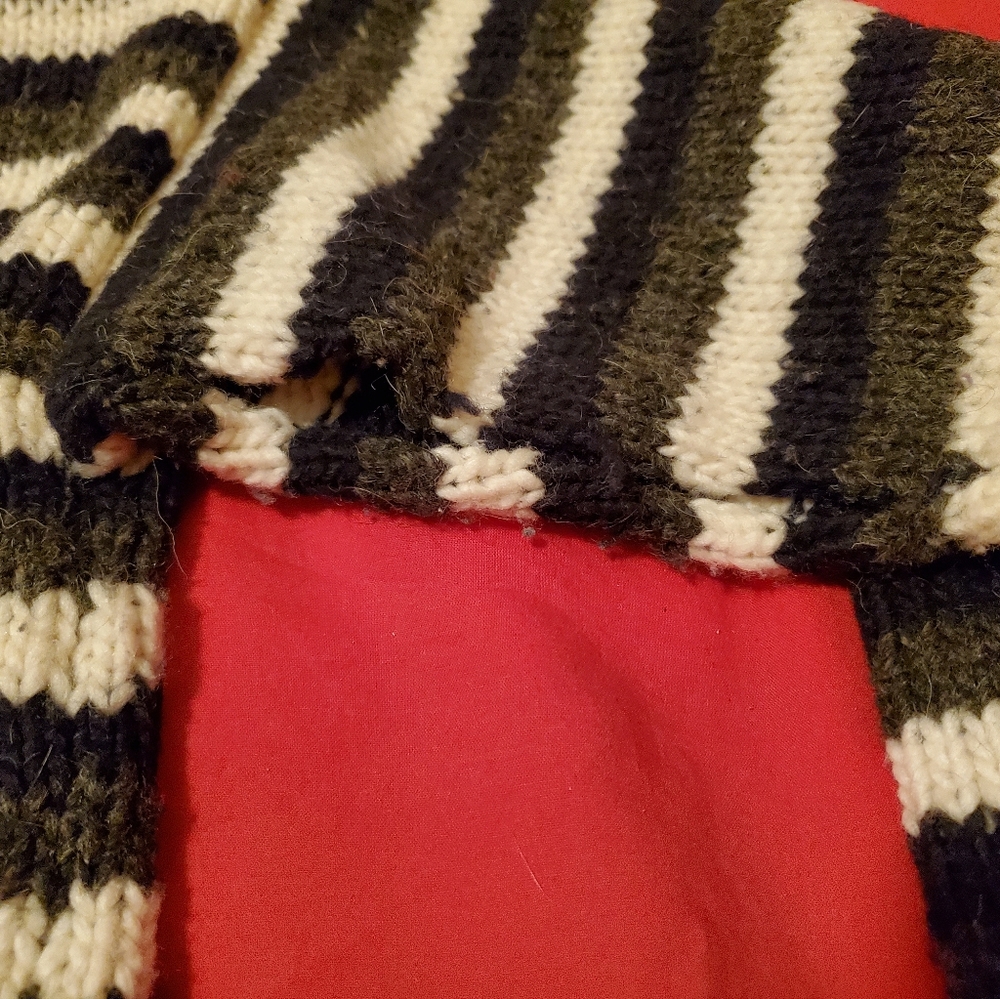 Wool sweater - Picture 3 of 3